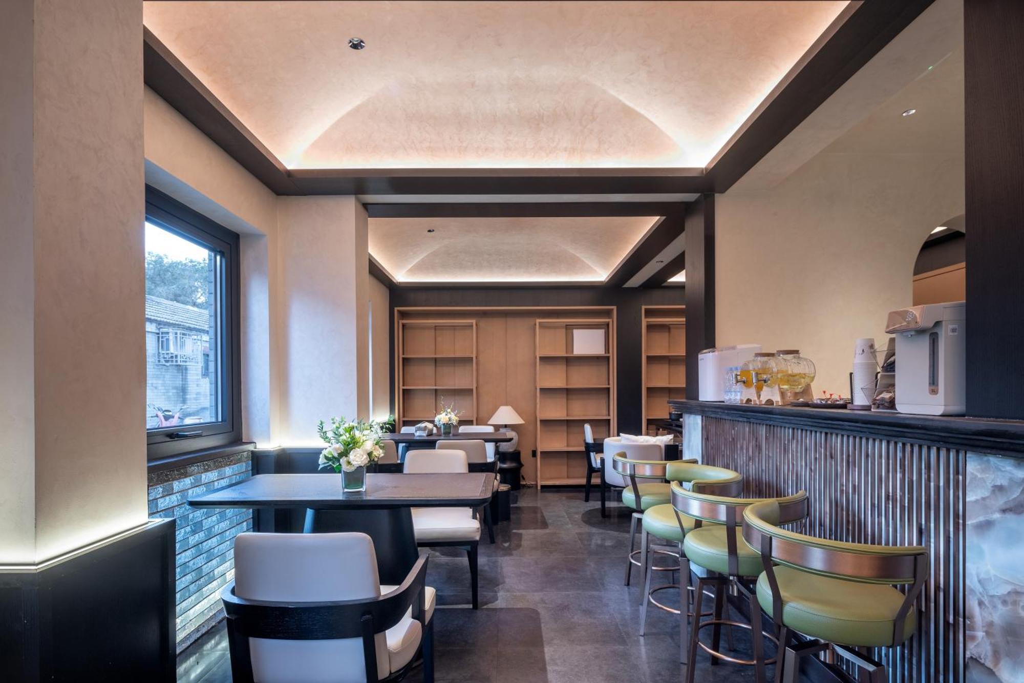 Happy Dragon Courtyard- Newly Renovated With French Windows, Near Tian'Anmen Forbidden City,Lama Temple And Heaven Temple, 3Minutes Walk From Subway,Fluent English Speaking With Tourist Sights Tickets Service ,Free Coffee &Laundry Service Peking Exterior foto
