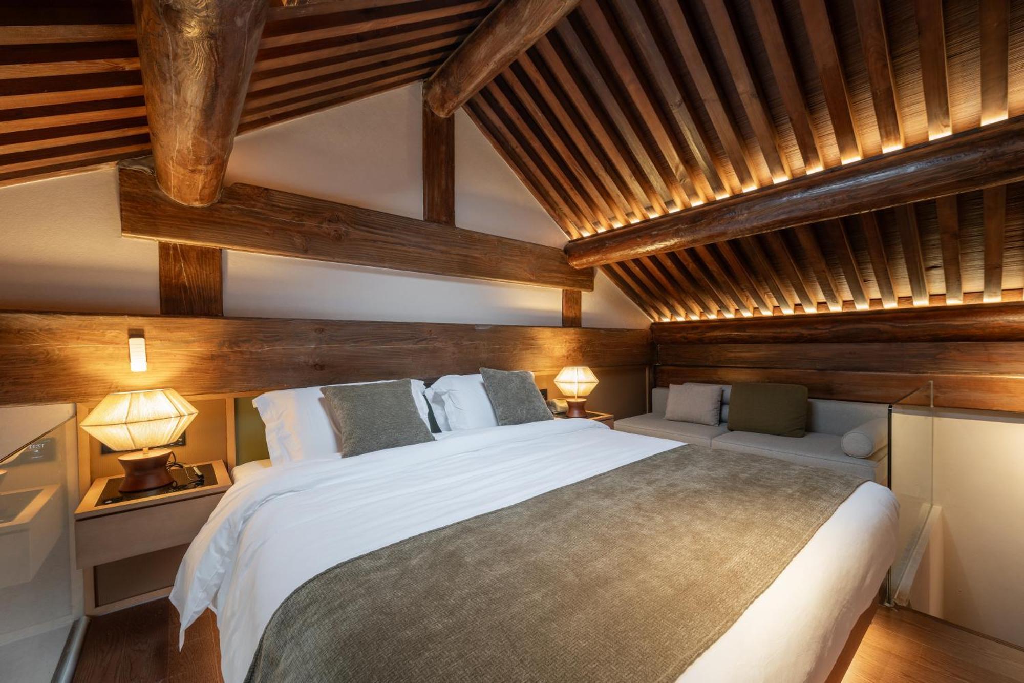 Happy Dragon Courtyard- Newly Renovated With French Windows, Near Tian'Anmen Forbidden City,Lama Temple And Heaven Temple, 3Minutes Walk From Subway,Fluent English Speaking With Tourist Sights Tickets Service ,Free Coffee &Laundry Service Peking Exterior foto