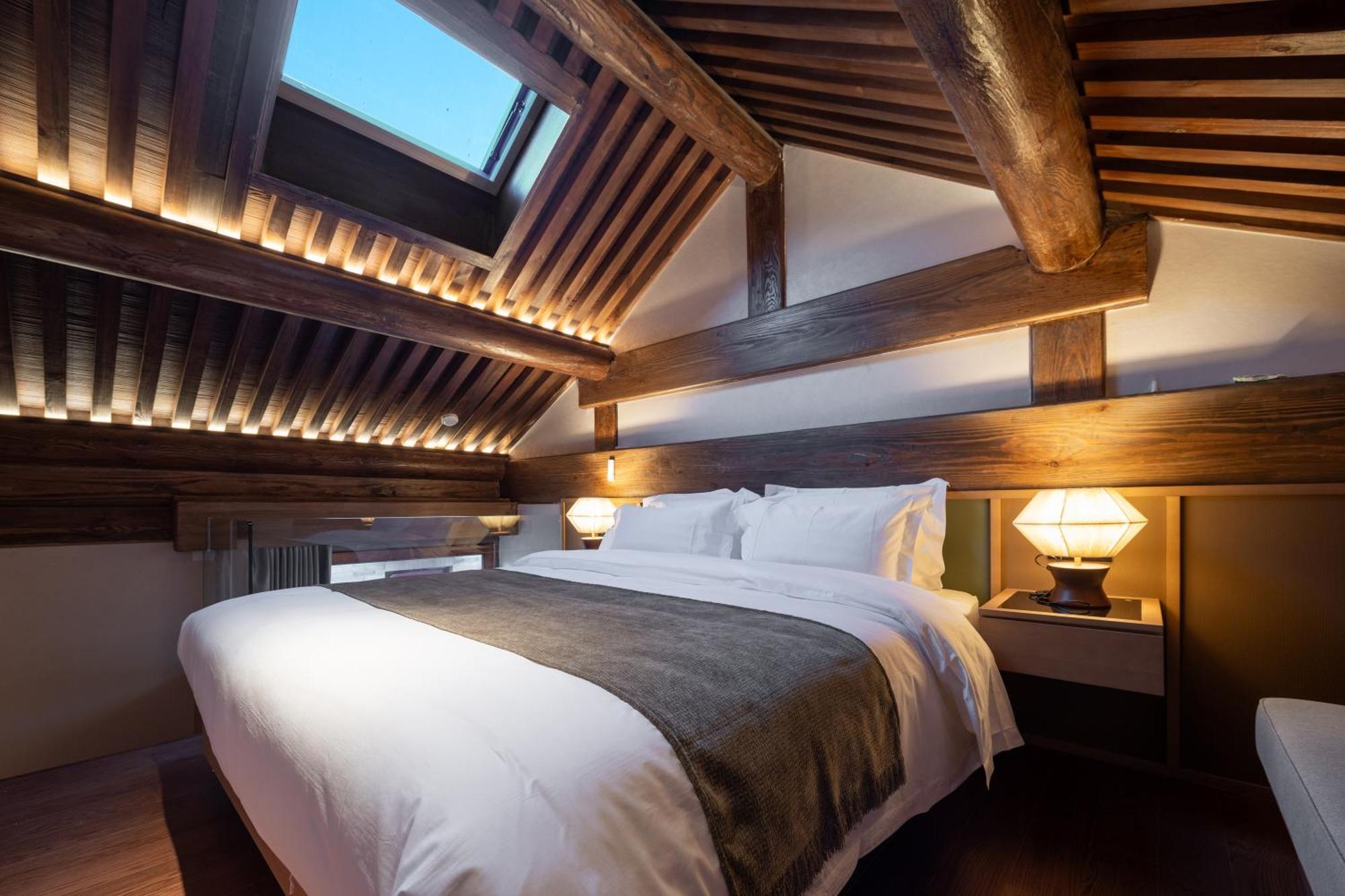 Happy Dragon Courtyard- Newly Renovated With French Windows, Near Tian'Anmen Forbidden City,Lama Temple And Heaven Temple, 3Minutes Walk From Subway,Fluent English Speaking With Tourist Sights Tickets Service ,Free Coffee &Laundry Service Peking Exterior foto