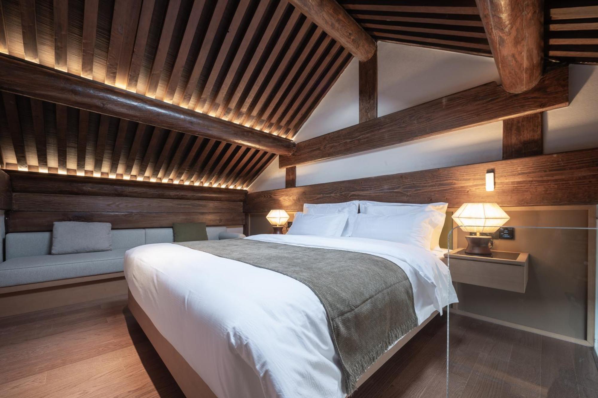 Happy Dragon Courtyard- Newly Renovated With French Windows, Near Tian'Anmen Forbidden City,Lama Temple And Heaven Temple, 3Minutes Walk From Subway,Fluent English Speaking With Tourist Sights Tickets Service ,Free Coffee &Laundry Service Peking Exterior foto